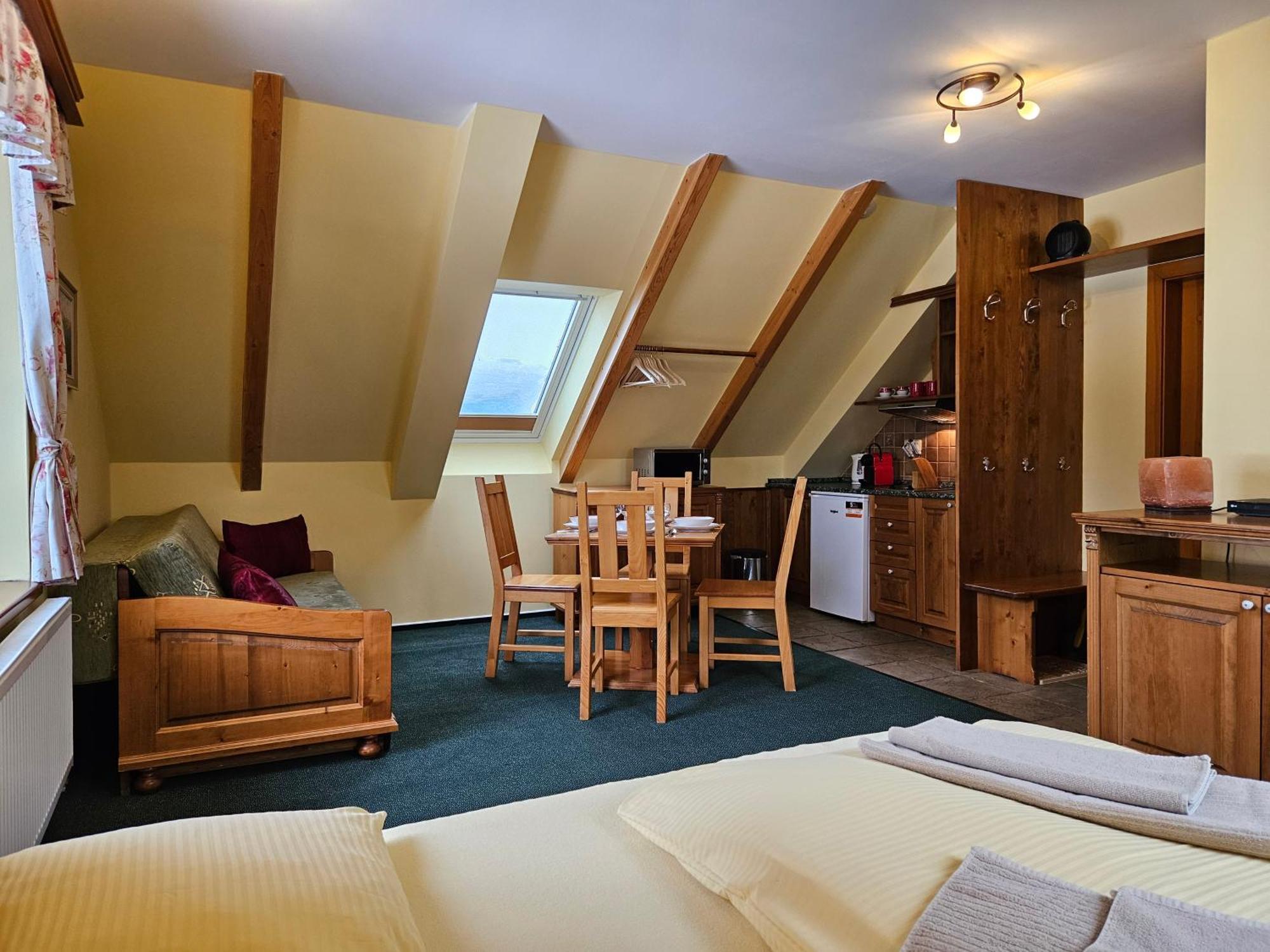 Happy House Apartments & Sauna Spindleruv Mlyn Bagian luar foto